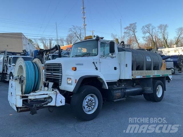 Ford L9000 Kombinované/Čerpacie cisterny