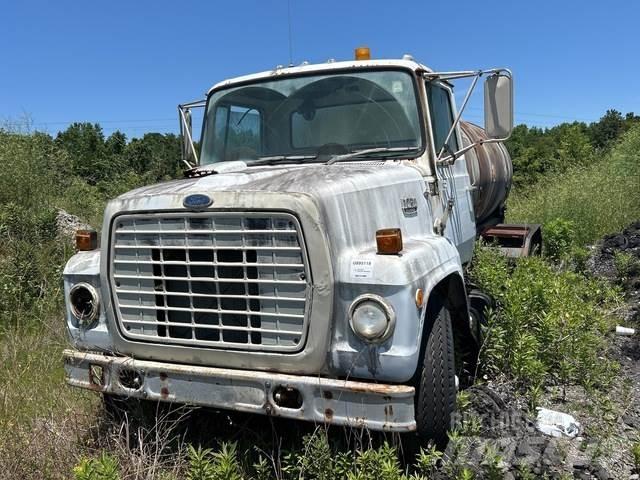 Ford LN7000 Cisterny na vodu