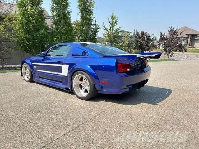 Ford Mustang Automobily