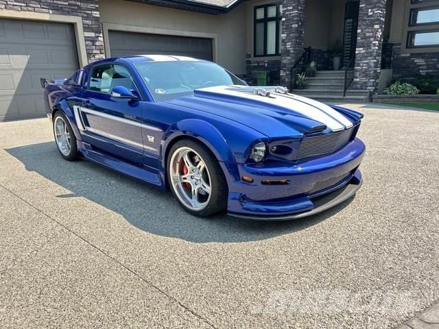 Ford Mustang Automobily