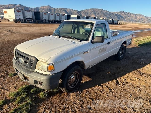 Ford Ranger XL Nakladacia/sklápacia bočnica