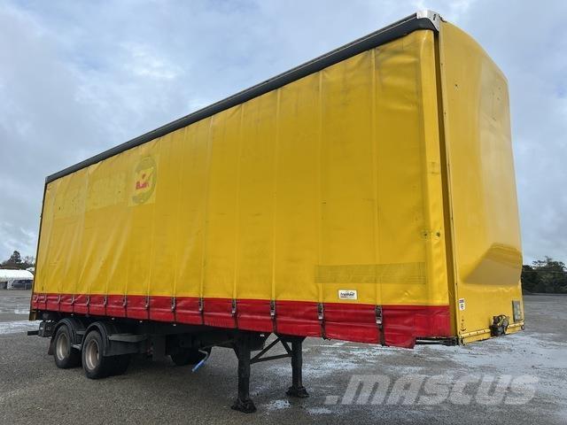 Fruehauf FBC Prívesy s bočnou zhrnovacou plachtou