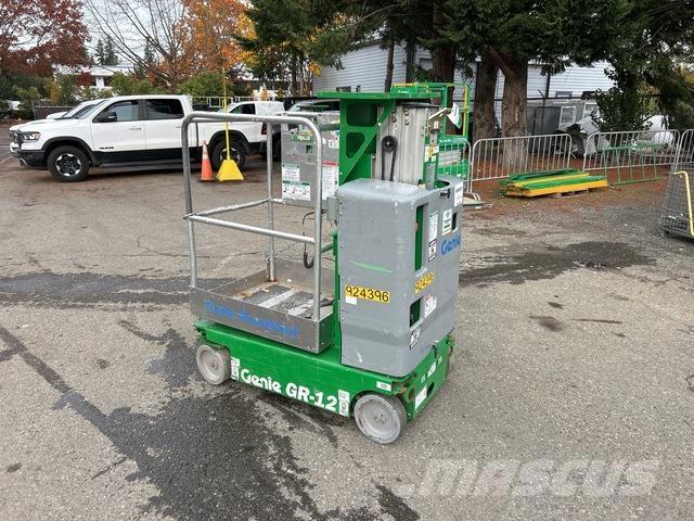 Genie GR-12 Vertikálne stĺpové výťahy