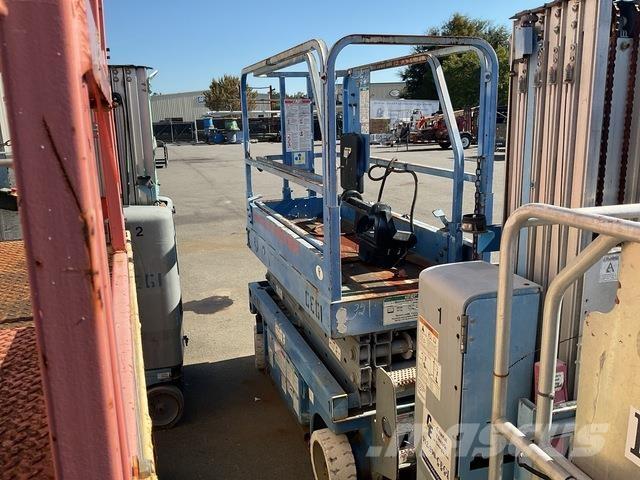 Genie GS-1930 Nožnicové zdvíhacie plošiny