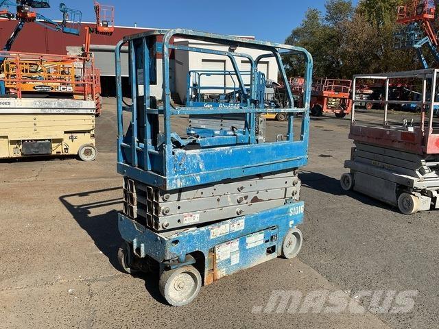 Genie GS-1930 Nožnicové zdvíhacie plošiny