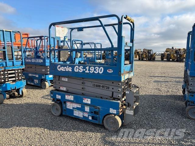 Genie GS-1930 Nožnicové zdvíhacie plošiny