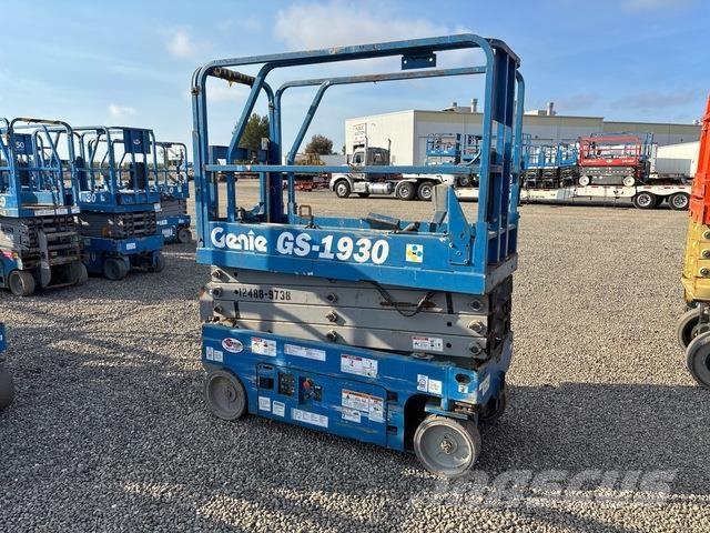 Genie GS-1930 Nožnicové zdvíhacie plošiny