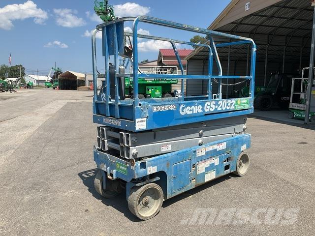 Genie GS-2032 Nožnicové zdvíhacie plošiny