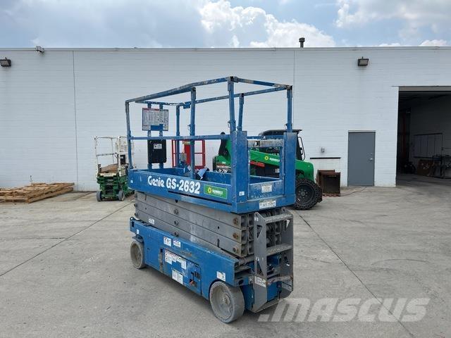 Genie GS-2632 Nožnicové zdvíhacie plošiny