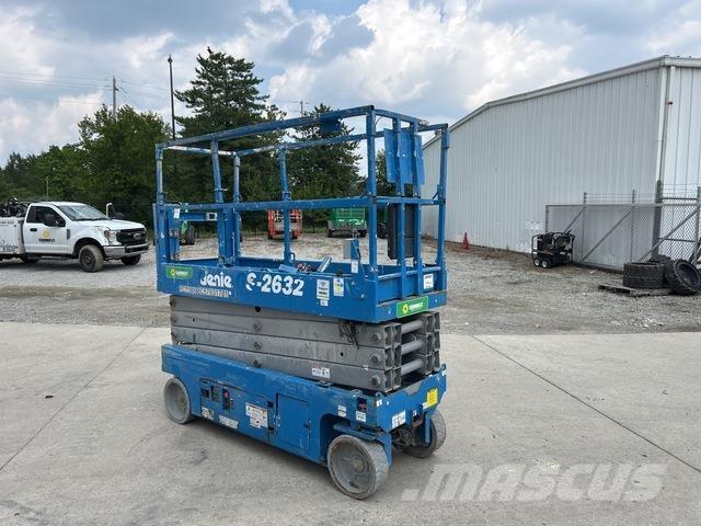 Genie GS-2632 Nožnicové zdvíhacie plošiny
