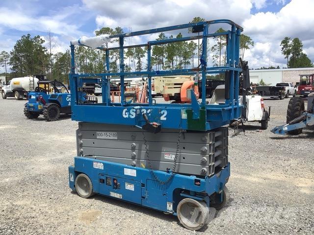 Genie GS-3232 Nožnicové zdvíhacie plošiny