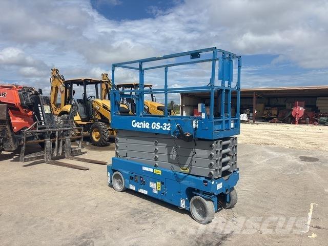 Genie GS-3232 Nožnicové zdvíhacie plošiny