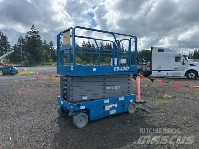 Genie GS-4047 Nožnicové zdvíhacie plošiny