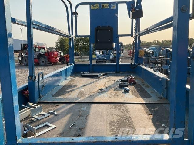 Genie GS-4047 Nožnicové zdvíhacie plošiny