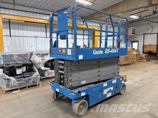 Genie GS-4047 Nožnicové zdvíhacie plošiny