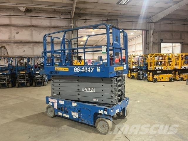 Genie GS-4047 Nožnicové zdvíhacie plošiny