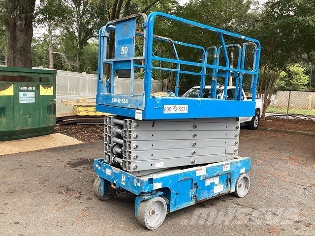 Genie GS-4047 Nožnicové zdvíhacie plošiny