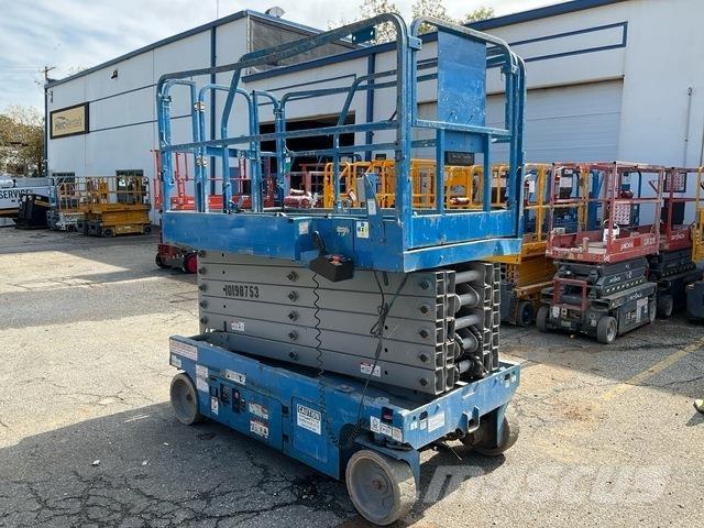 Genie GS-4047 Nožnicové zdvíhacie plošiny