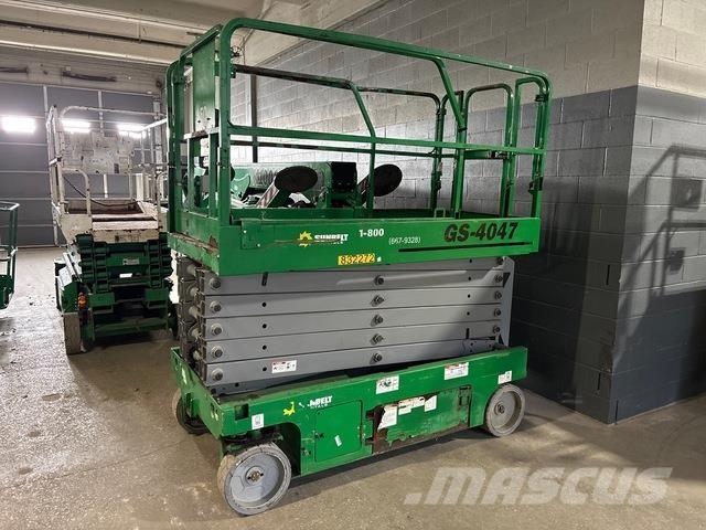 Genie GS-4047 Nožnicové zdvíhacie plošiny