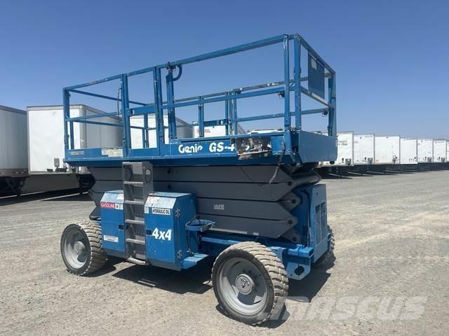 Genie GS-4390 Nožnicové zdvíhacie plošiny