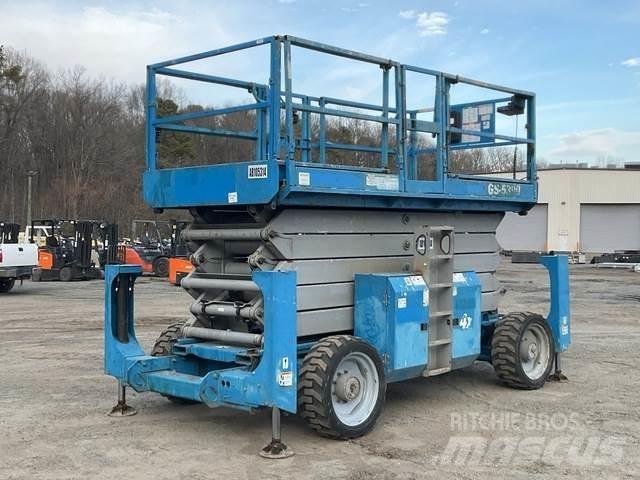 Genie GS-5390 Nožnicové zdvíhacie plošiny