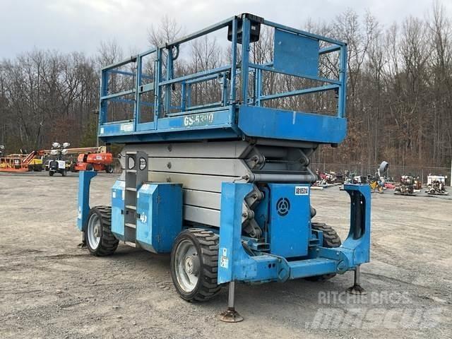 Genie GS-5390 Nožnicové zdvíhacie plošiny