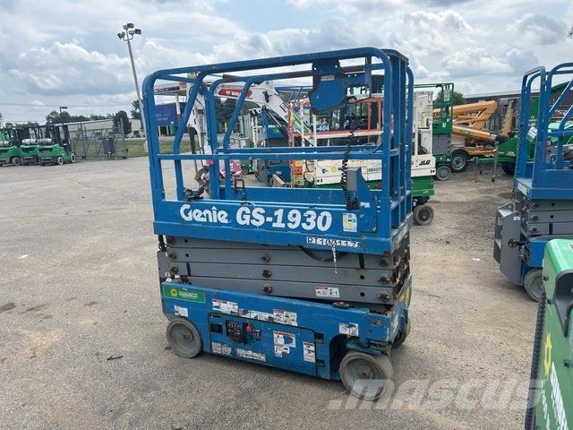Genie GS1930 Nožnicové zdvíhacie plošiny