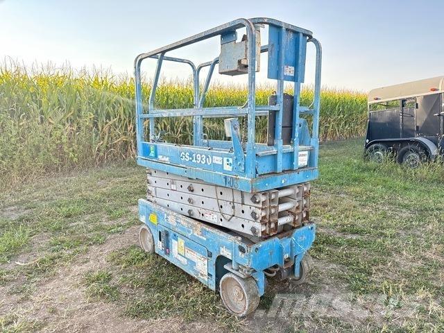 Genie GS1930 Nožnicové zdvíhacie plošiny
