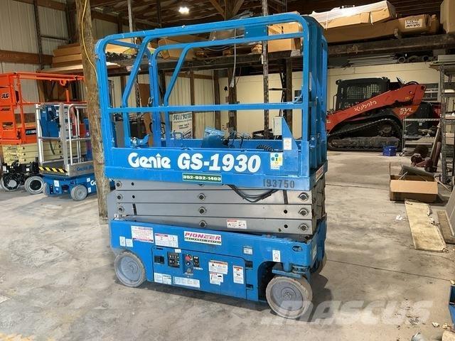 Genie GS1930 Nožnicové zdvíhacie plošiny