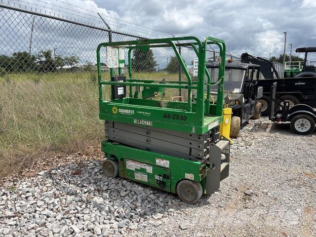 Genie GS1930 Nožnicové zdvíhacie plošiny