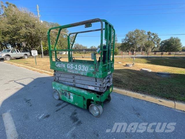 Genie GS1930 Nožnicové zdvíhacie plošiny