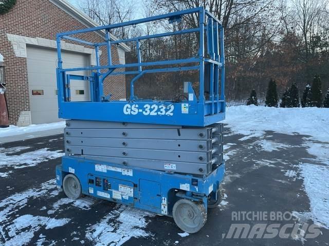 Genie GS3232 Nožnicové zdvíhacie plošiny