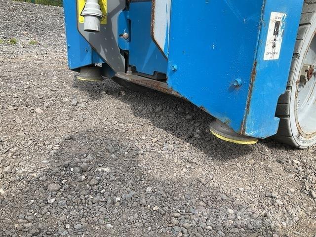 Genie GS3232 Nožnicové zdvíhacie plošiny