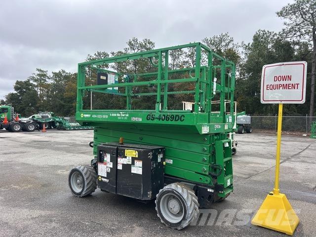 Genie GS4069DC Nožnicové zdvíhacie plošiny