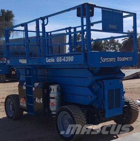 Genie GS4390RT Nožnicové zdvíhacie plošiny