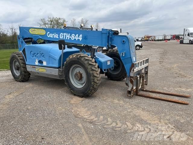 Genie GTH-844 Teleskopické manipulátory