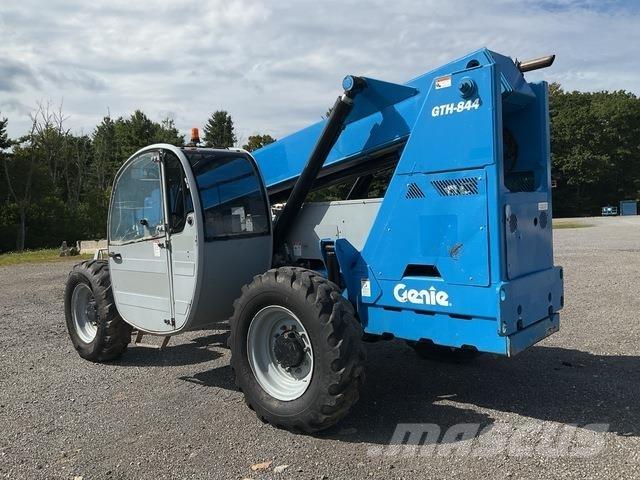 Genie GTH-844 Teleskopické manipulátory