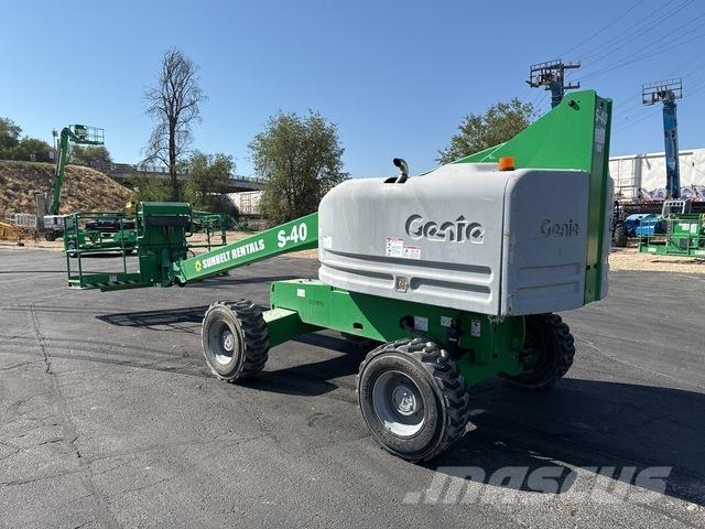 Genie S-40 Teleskopické plošiny