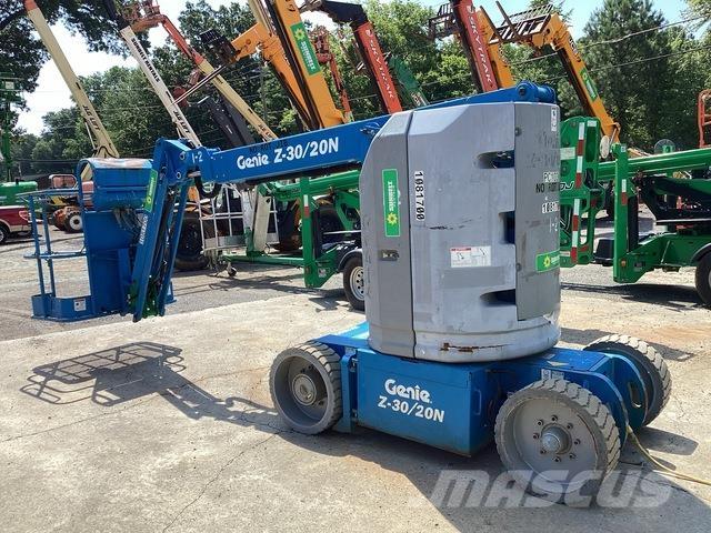 Genie Z-30/20N Kĺbové plošiny