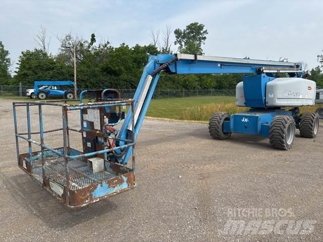 Genie Z-80/60 Kĺbové plošiny