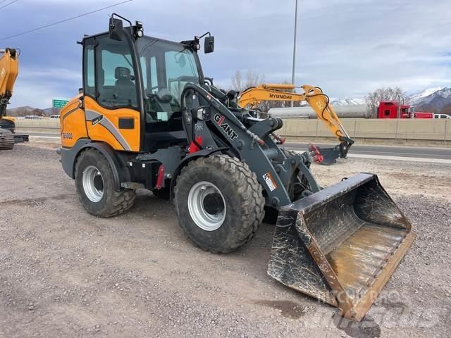 GiANT G5000 Kolesové nakladače