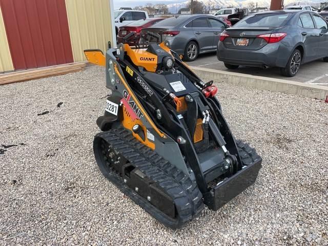 GiANT GS950T Šmykom riadené nakladače