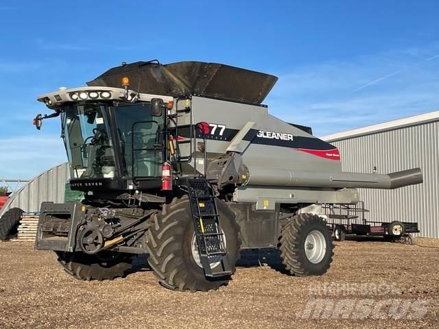 Gleaner S77 Kombinované zberacie stroje