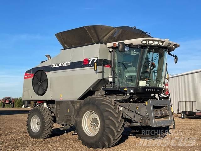Gleaner S77 Kombinované zberacie stroje