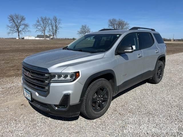 GMC Acadia Automobily