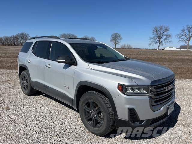 GMC Acadia Automobily