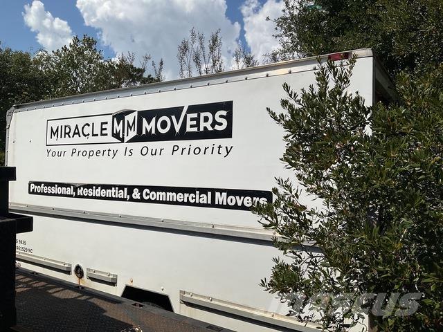 GMC Savana Skriňová nadstavba