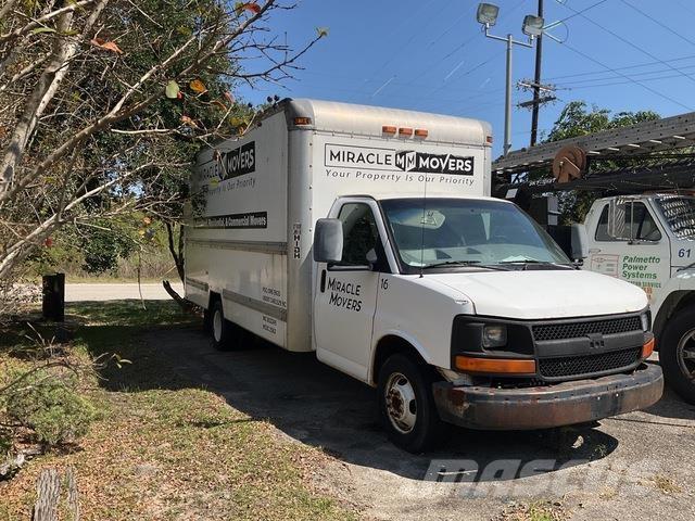 GMC Savana Skriňová nadstavba