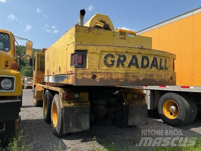 Gradall 4100 Kolesové rýpadlá