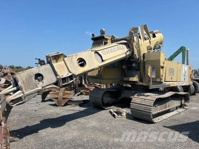 Gradall XL5210 Pásové rýpadlá